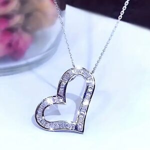 COPY - Elegant Silver Heart Necklace
